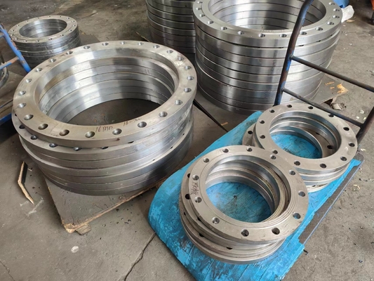 WN নকল ইস্পাত ফ্ল্যাঞ্জ Dn150 Pn16 Gost 500mm 1000mm ওয়েল্ড নেক পাইপ ফ্ল্যাঞ্জ