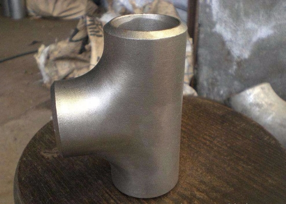 8&quot; 1.5d 90 ডিগ্রি ইস্পাত A234 কনুই Wpb কালো পেইন্টিং ঢালাই পাইপ ফিটিং