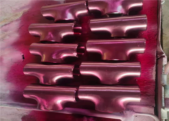 ASME B16.9 কার্বন স্টিল রিডুসিং Tee DIN 2615 বাট ওয়েল্ড অ্যান্টি রাস্ট অয়েল