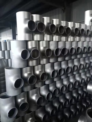 ASTM A234 স্টেইনলেস স্টিল Tee Sch40 Sch80 50mm 100mm 1000mm স্যান্ডব্লাস্টিং