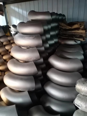 426mm বাট এলবো গোস্ট En10253-2 Astm স্ট্যান্ডার্ড স্যান্ডব্লাস্ট ব্ল্যাক পেইন্টিং